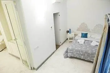 Domus Dea