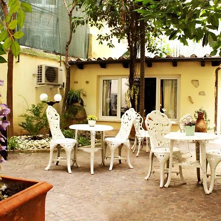 Bed & Breakfast Domus Dea