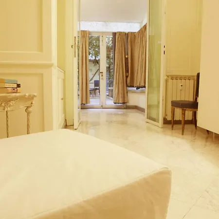 Domus Dea Bed & Breakfast