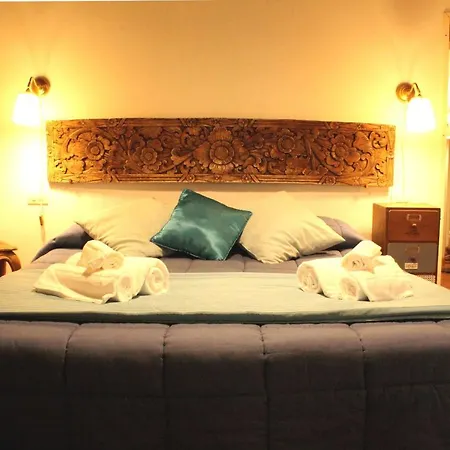 Domus Dea Bed & Breakfast