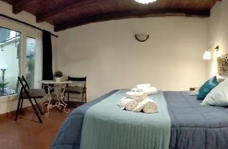 Bed and breakfast Domus Dea 3*