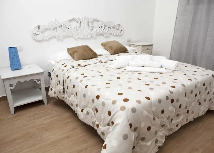 Domus Dea Bed and breakfast