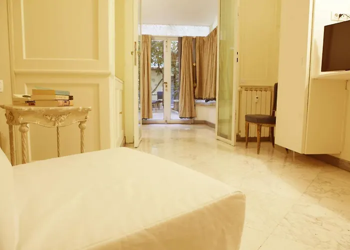 Domus Dea فندق مبيت وإفطار