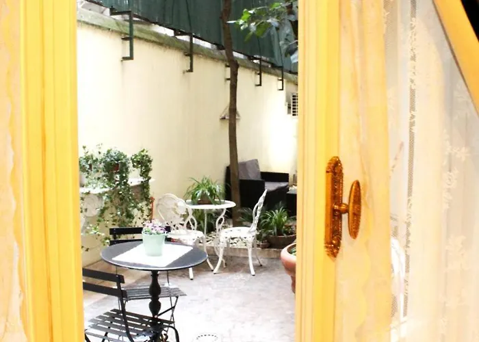 Domus Dea 3* רומא